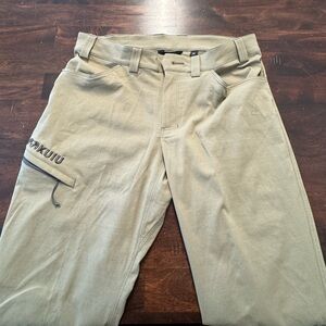 Men’s KUIU Switchback pants in Khaki. Size 34 waist.